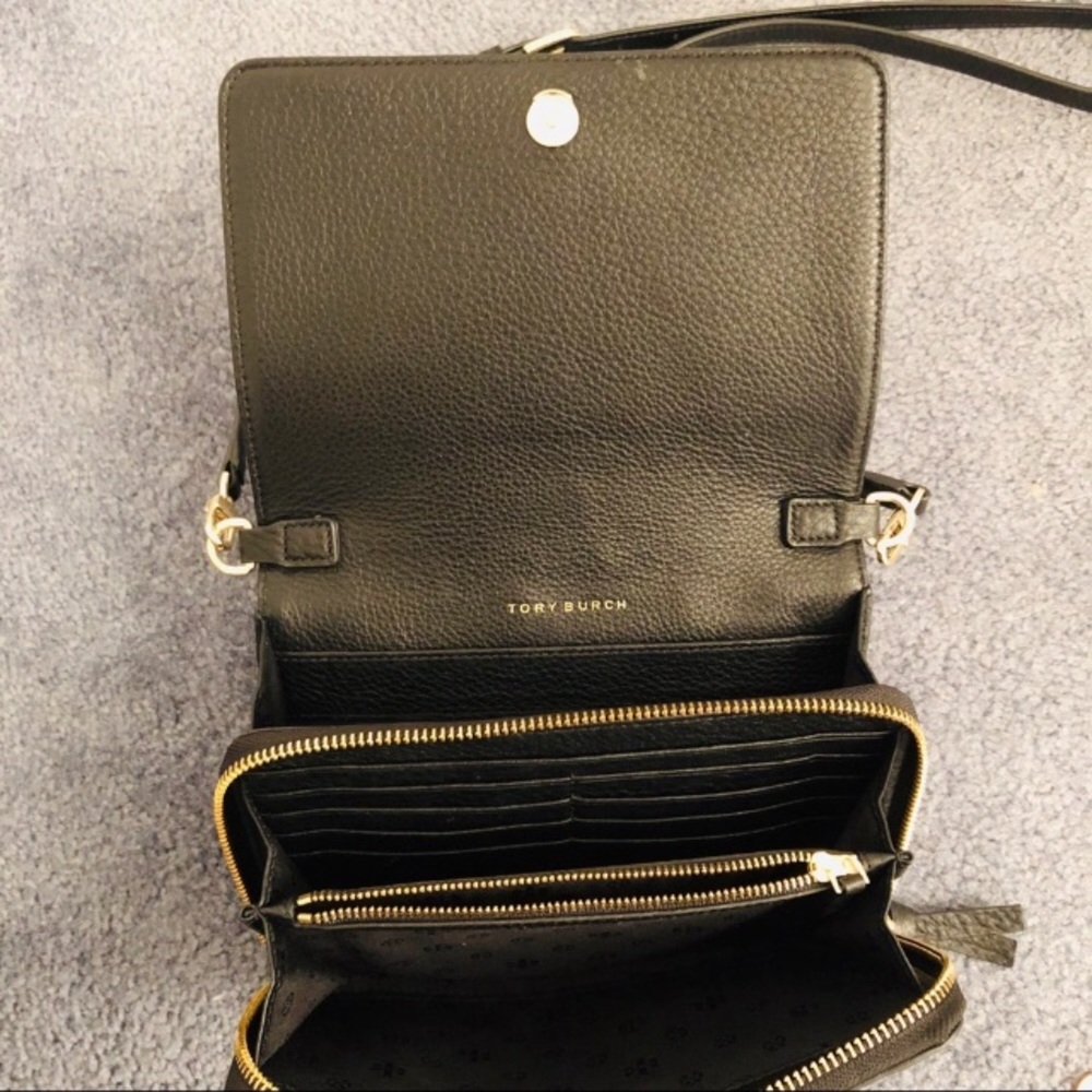 Tory Burch crossbody wallet